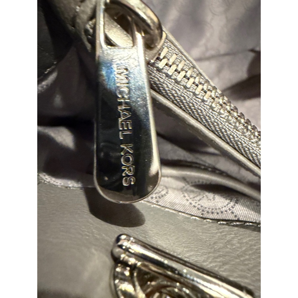 Michael Kors Susannah Quilted Leather Tote Bag Grey Silver Hardware Shoulder Bag - Picture 9 of 11